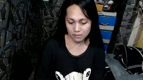 yumi online show from 11/27/25, 01:46