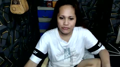Snapshot of yumi_white chatting on 06/11/26, 12:32 yumi online show from 06/11/26, 12:32
