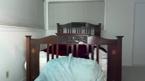 yumiandwolf online show from 12/03/25, 03:14