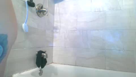 Payton kelly online show from 10/19/25, 01:06