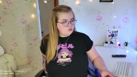 Polly online show from 12/05/25, 12:58