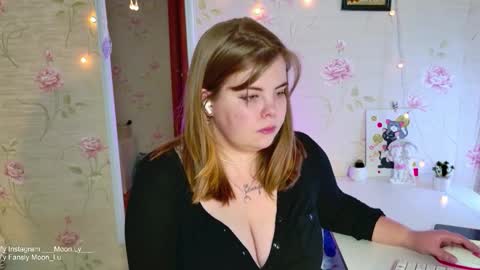 Polly online show from 12/15/25, 12:42