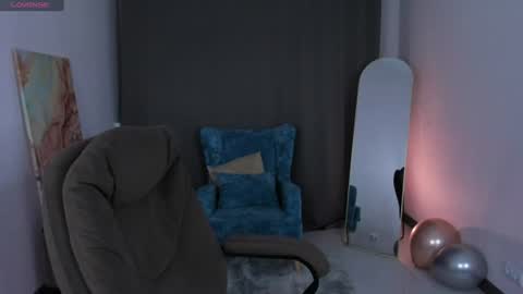 Snapshot of yummy_lamii chatting on 06/25/26, 03:50 Cindey online show from 06/25/26, 03:50