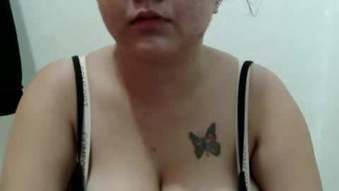 Snapshot of yummy_tits23xx chatting on 06/25/26, 11:04 yummy_tits23xx online show from 06/25/26, 11:04