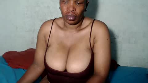 yummytittsxx online show from 02/03/25, 03:42