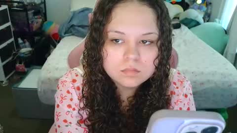 Snapshot of yummyxtummy chatting on 05/26/26, 05:20 yummyxtummy online show from 05/26/26, 05:20