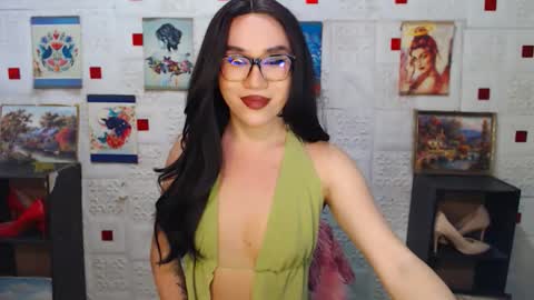 Snapshot of yumyumgreatcumts chatting on 09/17/25, 02:35 HOT CHLOE 3 online show from 09/17/25, 02:35