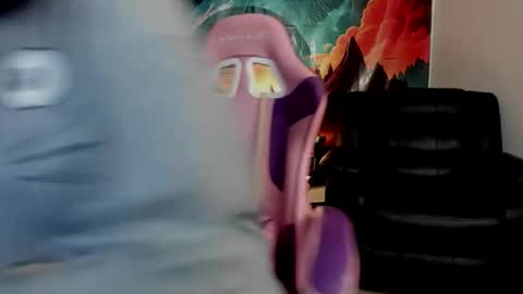 Yuna online show from 12/05/25, 03:41