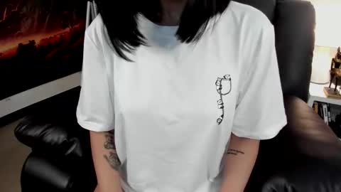 Yuna online show from 04/23/26, 04:53