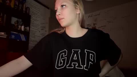 yunarosee online show from 01/18/26, 12:58