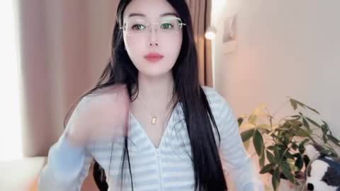 Snapshot of yuner0715 chatting on 04/23/26, 03:52 YunEr online show from 04/23/26, 03:52