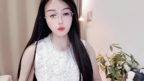 Snapshot of yuner0715 chatting on 04/23/26, 01:02 YunEr online show from 04/23/26, 01:02