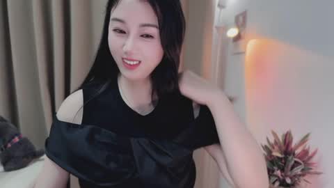 Snapshot of yuner0715 chatting on 05/11/26, 02:45 YunEr online show from 05/11/26, 02:45