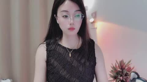 Snapshot of yuner0715 chatting on 05/16/26, 01:54 YunEr online show from 05/16/26, 01:54