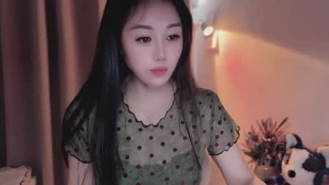 Snapshot of yuner0715 chatting on 05/27/26, 02:41 YunEr online show from 05/27/26, 02:41