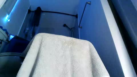 yung3587 online show from 12/12/24, 12:05