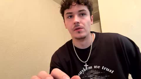 yungstudbev online show from 10/10/25, 07:35