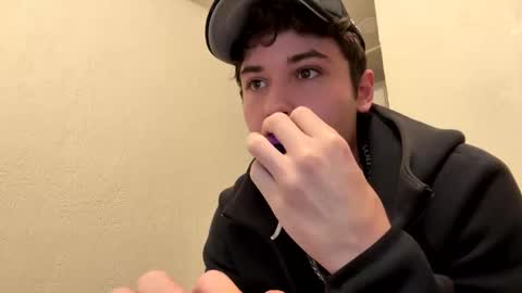 yungstudbev online show from 10/18/25, 03:31