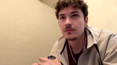 yungstudbev online show from 10/26/25, 06:58