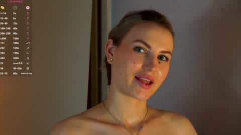 Tessa online show from 04/16/26, 09:39