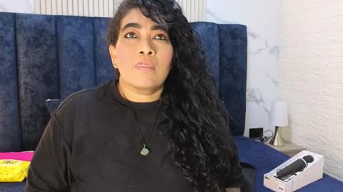 yunkeyc online show from 11/09/25, 02:32