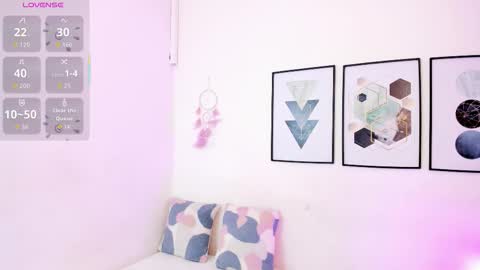 Yunna online show from 11/24/25, 11:32