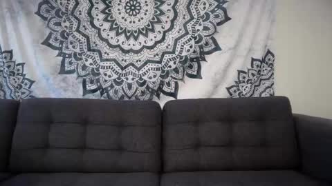 yurdreams_22 online show from 10/21/25, 02:40