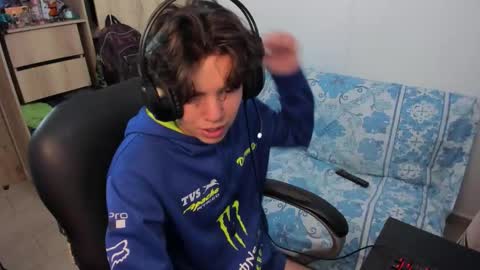 yurii_moody online show from 12/01/25, 03:28