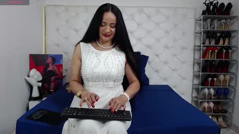    2  online show from 11/11/25, 03:17