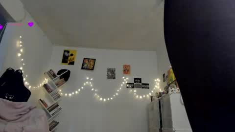 paola online show from 02/27/25, 10:31