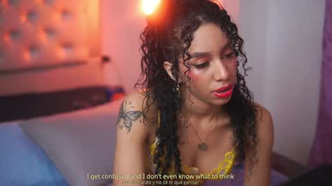 Yuyi Cam online show from 10/13/25, 04:56