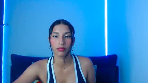 yuzii Im new to these pages so I hope you guys are kind to me. online show from 11/19/25, 11:27