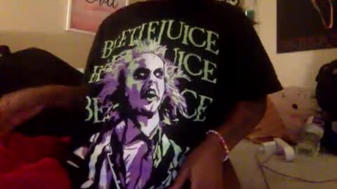 Snapshot of yveshawty chatting on 10/20/25, 11:43 yveshawty online show from 10/20/25, 11:43