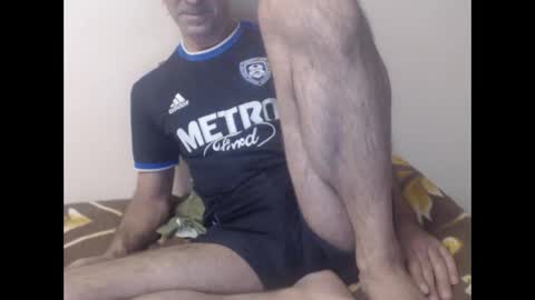 yvesstorm5 online show from 12/18/25, 03:40