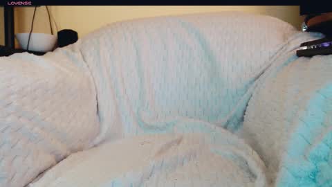 yzza_suave online show from 09/09/25, 01:21