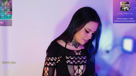 Snapshot of z_e_t_h_a chatting on 09/28/25, 05:35 tazzie online show from 09/28/25, 05:35