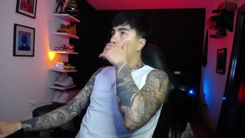 zac_muller1 online show from 10/16/25, 02:01