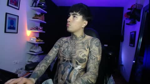 zac_muller1 online show from 10/17/25, 02:37