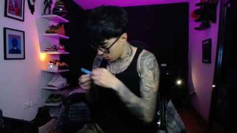 zac_muller1 online show from 11/24/25, 03:28