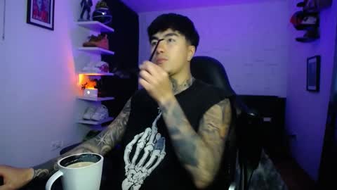 zac_muller1 online show from 12/22/25, 03:36