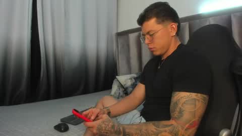 Snapshot of zacandmarcosmg_ chatting on 05/28/26, 04:32 zacandmarcosmg_ online show from 05/28/26, 04:32
