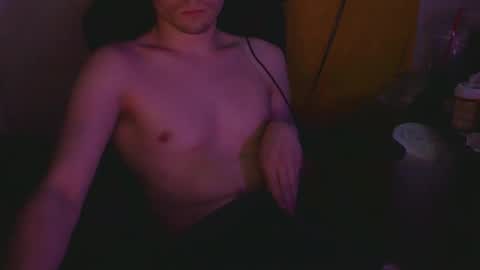 Snapshot of zachmcw25 chatting on 05/19/26, 05:36 zachmcw25 online show from 05/19/26, 05:36
