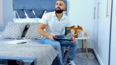 Snapshot of zack_froone chatting on 02/14/26, 02:36 Richard online show from 02/14/26, 02:36