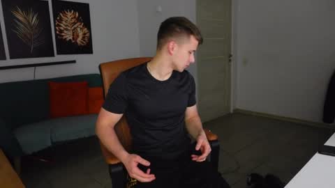 ZACK GILLIAN online show from 05/13/26, 07:55