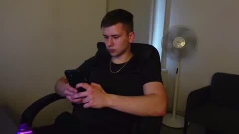 ZACK GILLIAN online show from 06/05/26, 05:40