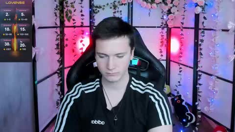 Snapshot of zackhandsome chatting on 02/18/25, 03:43 Zack online show from 02/18/25, 03:43