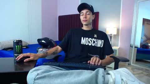 zack online show from 01/03/25, 09:05