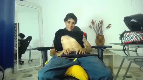 zack online show from 01/21/25, 09:04