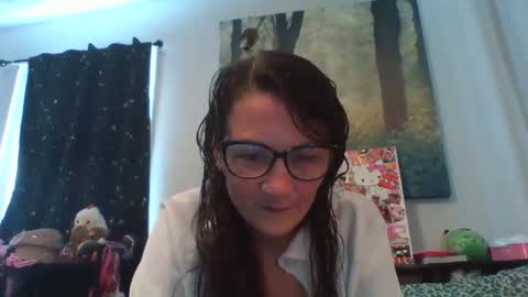 Snapshot of zaddyslilslutbucket chatting on 09/09/25, 03:55 zaddyslilslutbucket online show from 09/09/25, 03:55