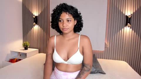 zafira online show from 02/18/25, 11:44